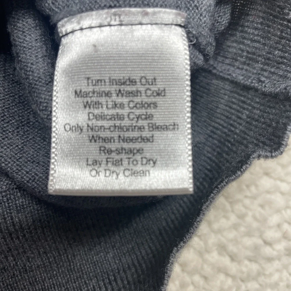Jos A. Bank Sweater Men M Gray Traveler V-Neck 100% Merino Wool Pullover Classic